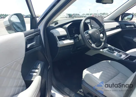 2024 Mitsubishi Outlander Sel 2.5 2Wd from USA, damaged, VIN JA4J3WA89RZ056606